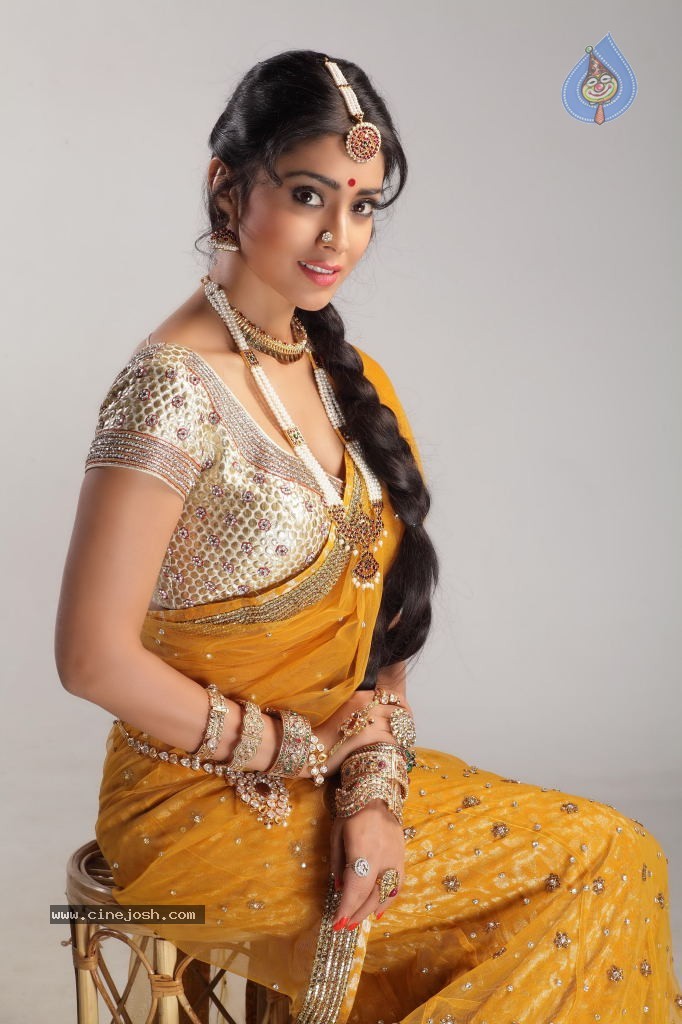 Nazriya Sex Video Hd - Shriya Saran New Hot Photos - Photo 5 of 7