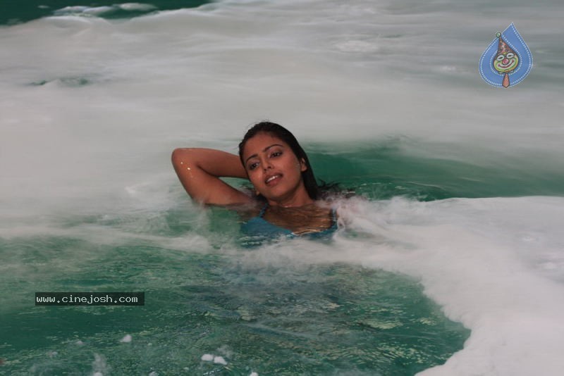 Sonia Suri Spicy Stills - 10 / 67 photos