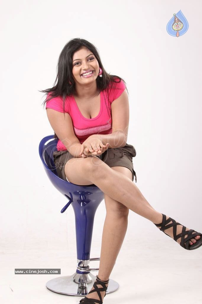 Soumya Hot Photos - 103 / 115 photos