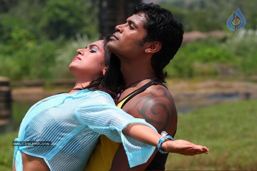 Sowdharya Tamil Movie Hot Stills - 5 / 92 photos