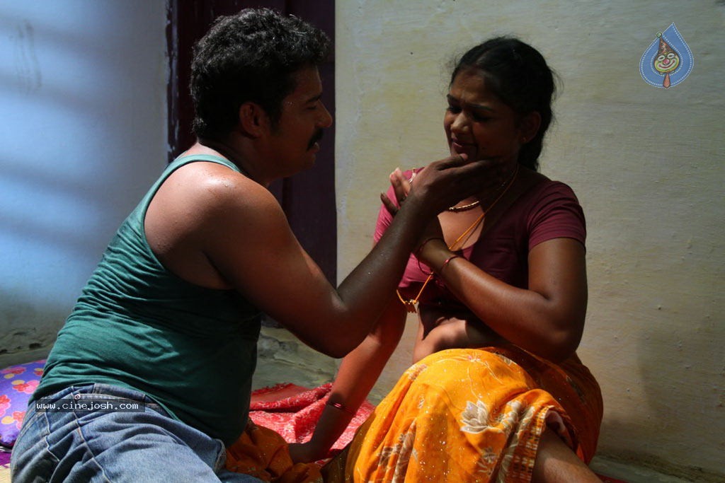 Sowdharya Tamil Movie Hot Stills - 51 / 92 photos