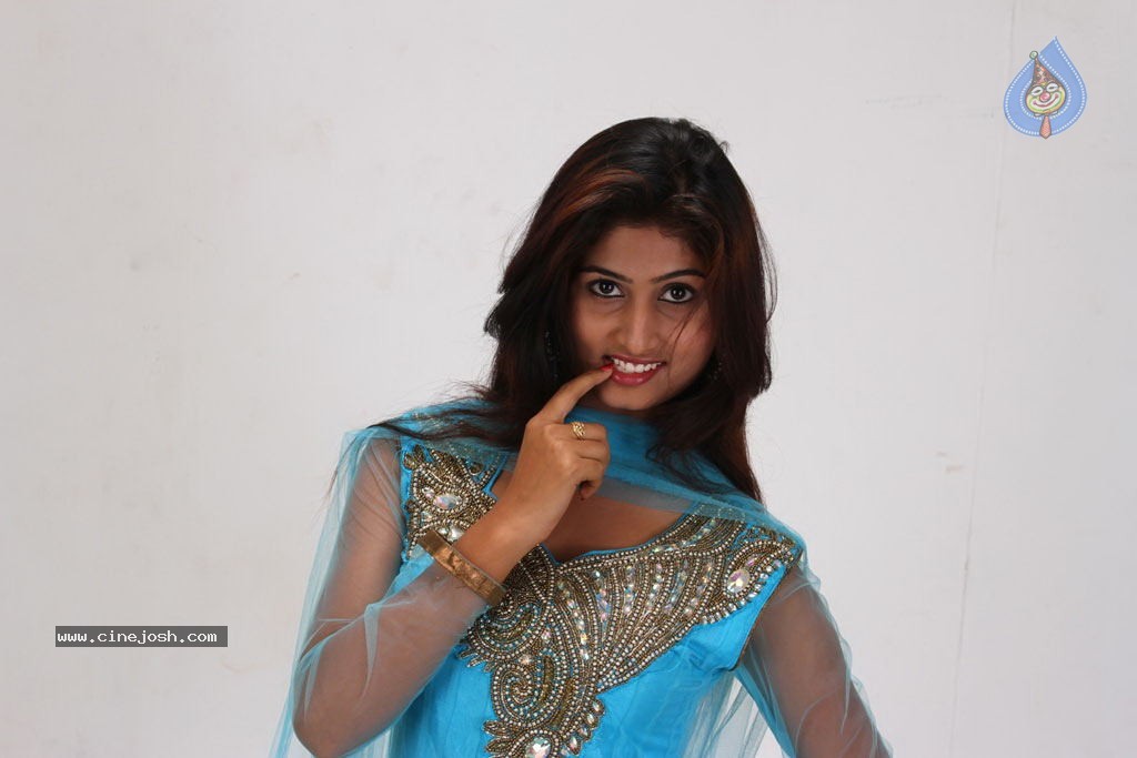 Swapna Hot Stills - 13 / 37 photos