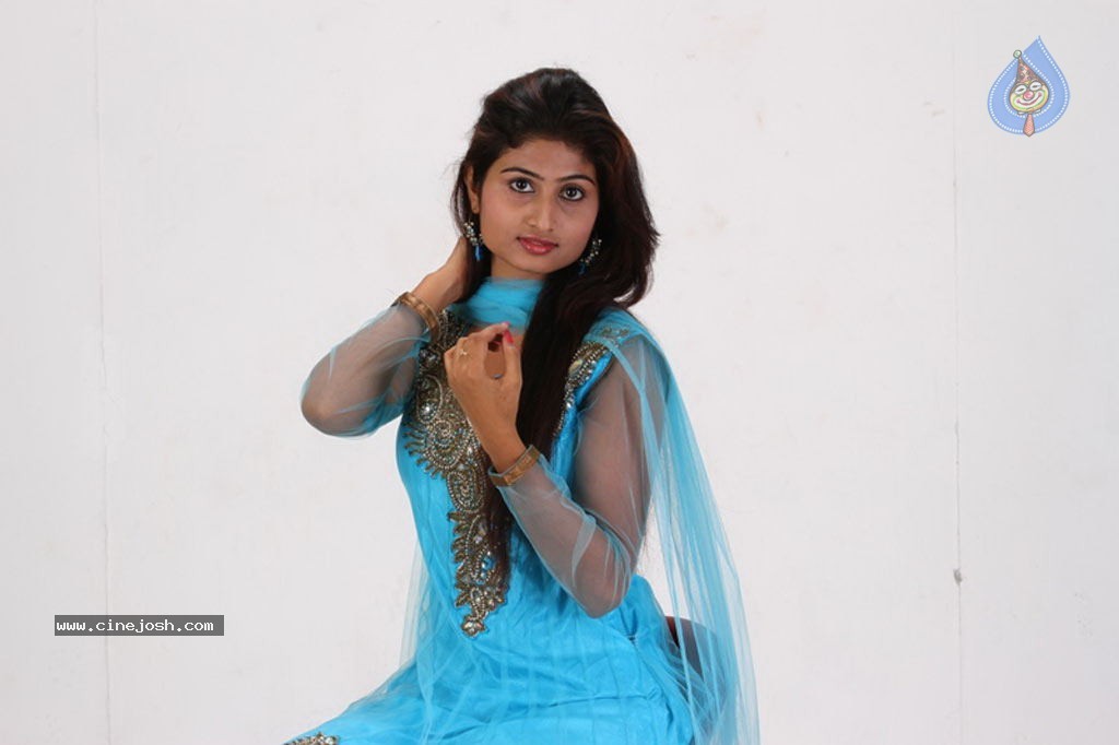 Swapna Hot Stills - 14 / 37 photos