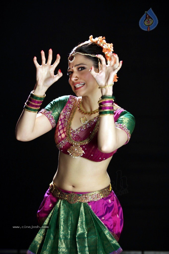 Tamanna New Hot Gallery - 76 / 140 photos