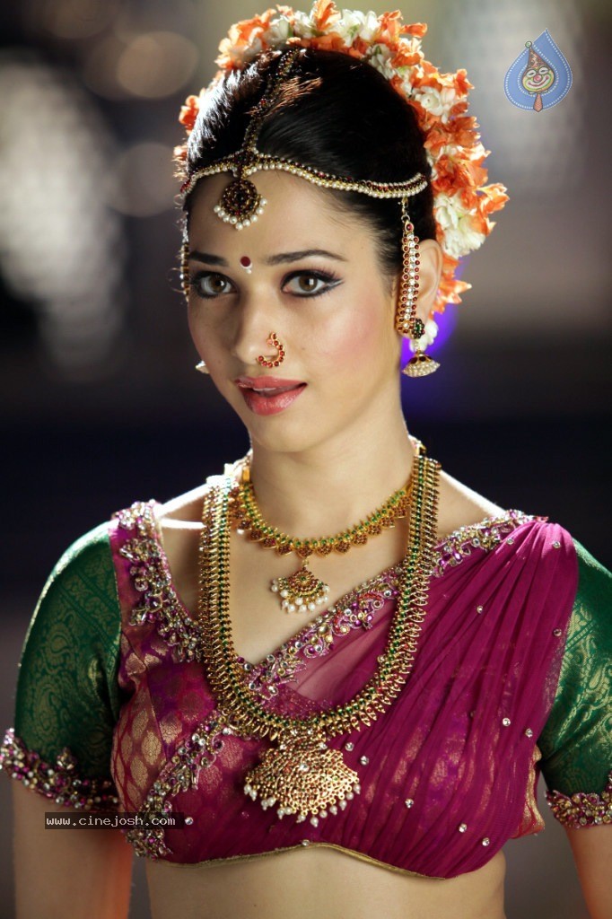 Tamanna New Hot Gallery - 78 / 140 photos