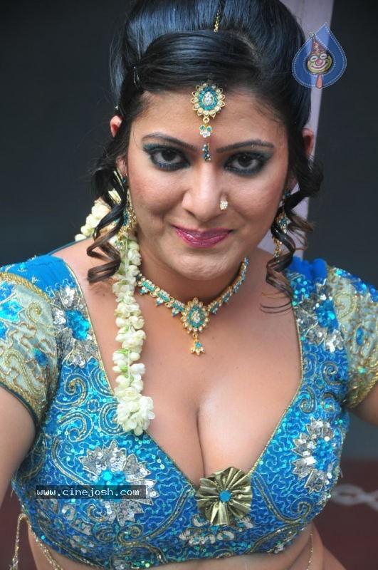 Taslima Sheik Spicy Gallery  - 35 / 57 photos