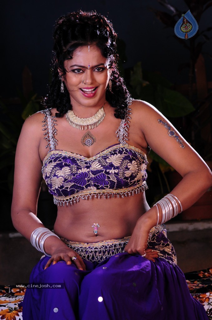 Vahini Hot Gallery - 64 / 78 photos