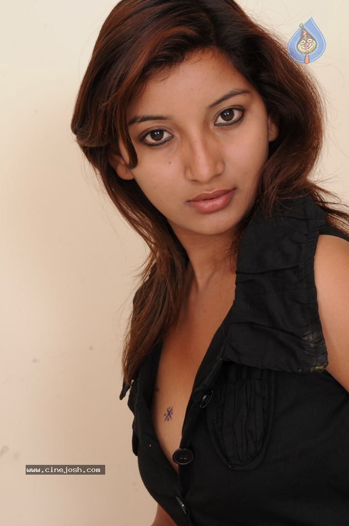 Vinni Spicy Stills - 58 / 65 photos