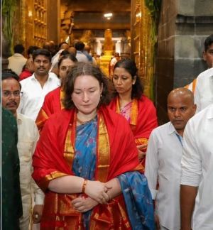 Anna Lezhneva visits Tirupati following Pawan surgery