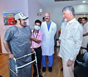 CM CBN Visits NBK At Hospital