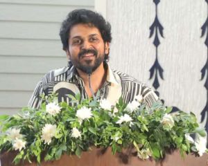 Karthi Raises Police Welfare Concerns Asking Government  For Weekly Off Promise