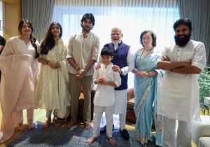 Pawan turns emotional as PM Modi visits