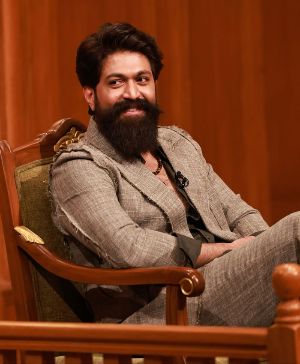 Yash Clarifies Ramayana 4000 Crore Budget And Global Plans
