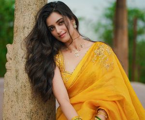 Bhagyashri shares her father fight