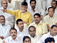 Oppn MLAs takes up padayatra