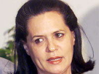 Sonia visit to AP only after flood situation improves 