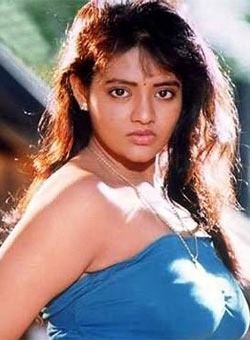 Sultry heroine became famous by sex scandal  cinejosh com 