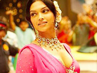 In love everything takes a backseat says Deepika 