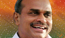 Sensational: YSR insulted by PC.