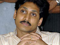 Jagan Sena to install YSR's statues?