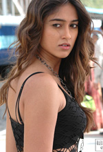 Ileana shifts her look back on to Rana