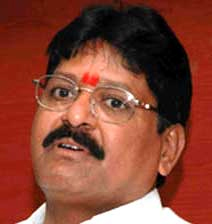 Sarve asks Kodandaram to resign from OU post