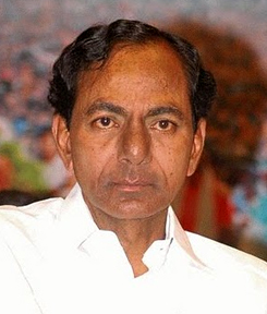 Delhi leaders give big 'Hand' to KCR