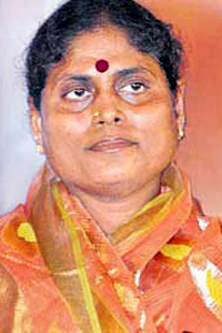 Vijayamma seeks probe into Naidu's assets