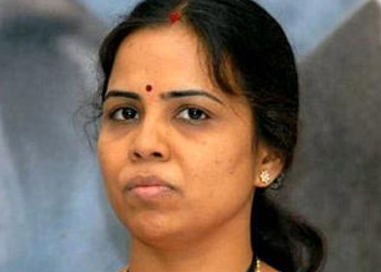 Recognise, disqualify or accept resignation: Shobha to Speaker