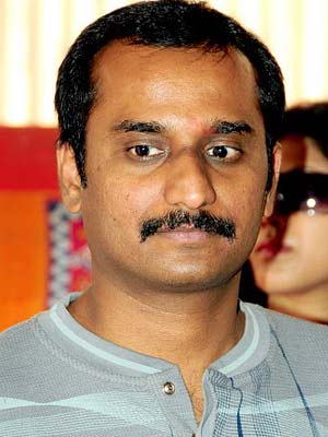 Pressure on 'Prasthanam' Director