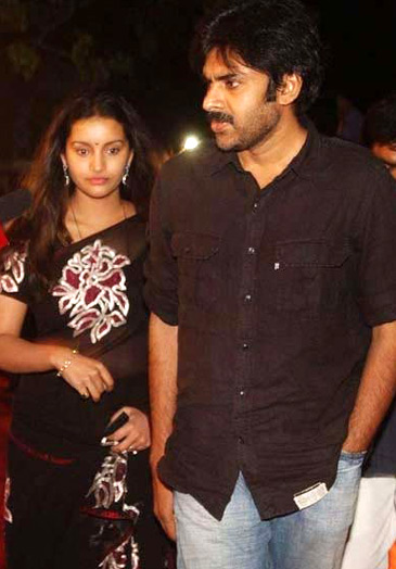 Renu follows Pawan to Charan Party