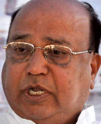 CM, Jaipal ruckus will harm Congress, says Shankar Rao