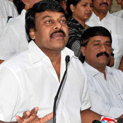 Chiranjeevi hails VHR's Medha Madanam