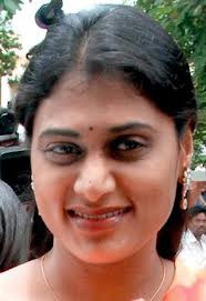 Sharmila meets Jagan at Chanchalguda Jail