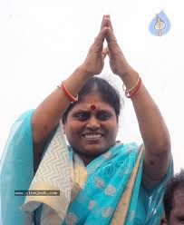 Abusive remarks against YSR anger Vijayamma