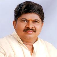 Ponnam slams Seemandhra ministers' meet