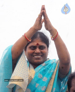 Vote YSRCP for a welfare state: Vijayamma