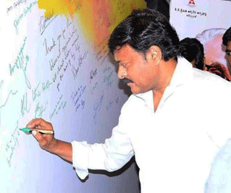 Chiranjeevi's Family Watches 'Manam'