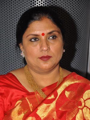  Did Sripriya Direct 'Drishyam'?