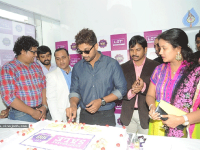 Allu Arjun's Rare Feat with Corporate Brand!