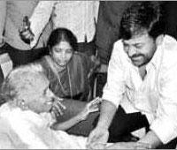 Rare Mega Fan Meets Chiranjeevi