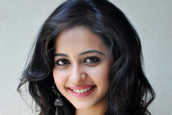 Rakul Can't Adjust Dates for Brahmotsavam