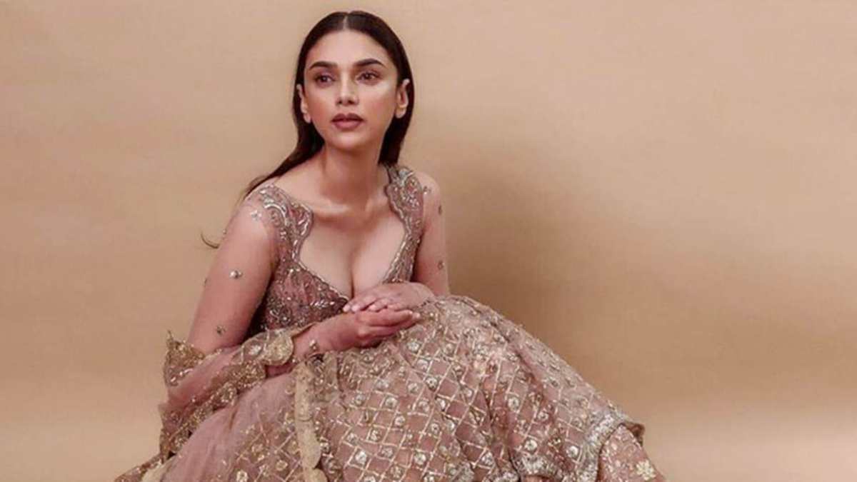 Aditi Rao Hydari raves about Oke Oka Jeevitham movie