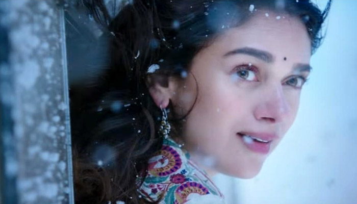 Aditi Rao Hydari, Very Lucky