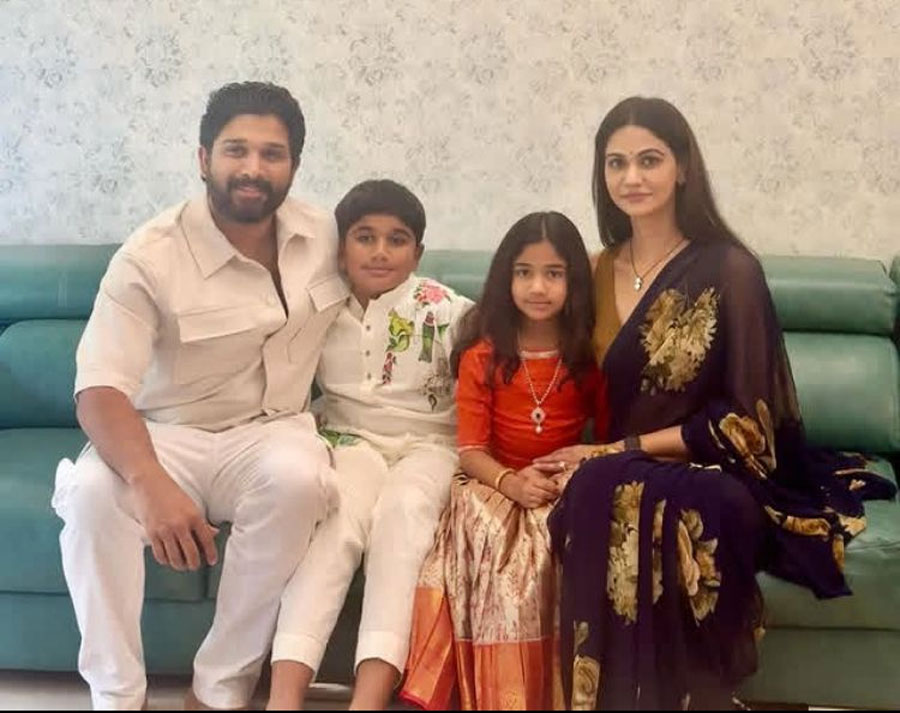 Allu Arjun celebrates Sankranti with his family