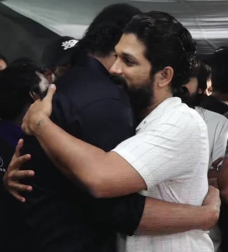 Allu Arjun Met Prabhas On The Sets Of Salaar