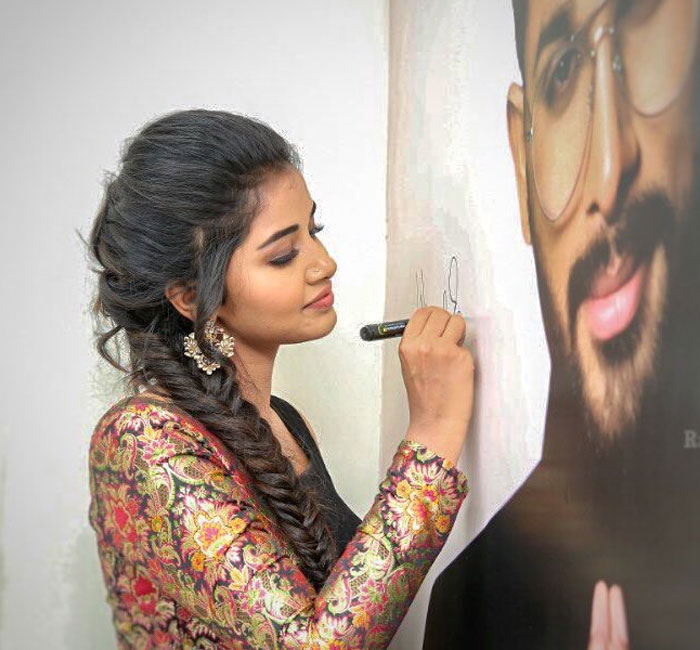 Anupama Parameswaran a Fan of Allu Arjun