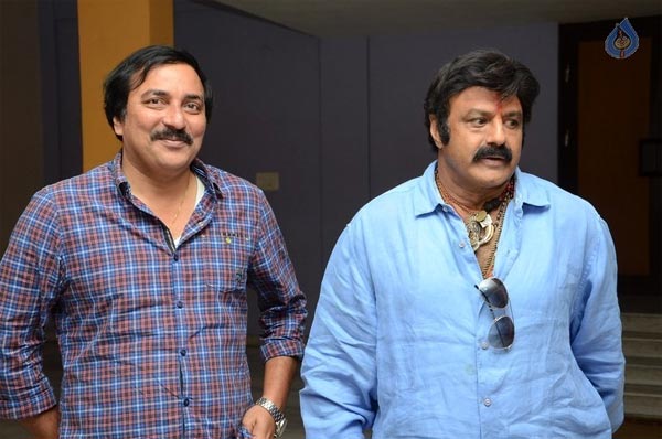 Balakrishna Enjoyed At Krishna Gaadi Veera Prema Gaadha Screening