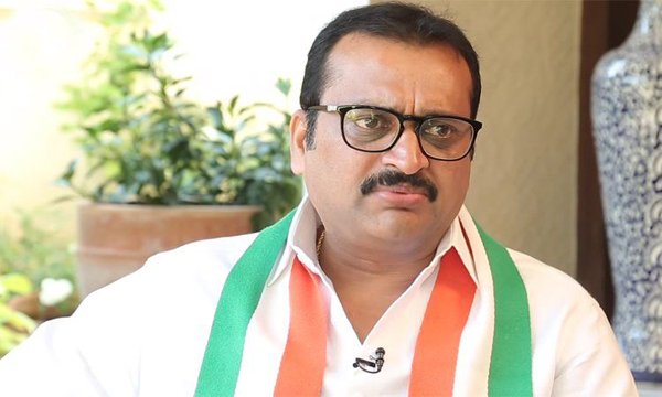 Bandla Ganesh in Temper controversy