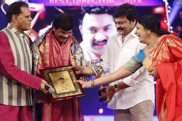 Chiranjeevi & Celebs Praise 'Baahubali'